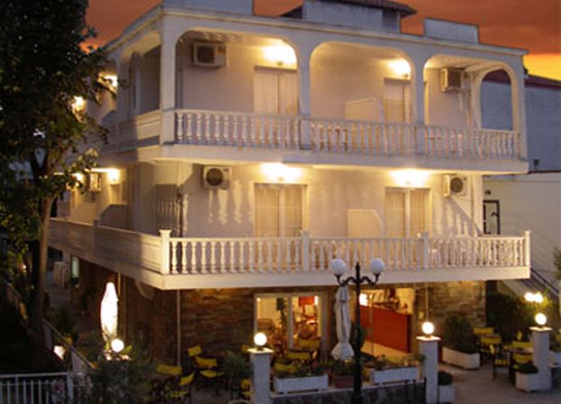 Почивка в Гърция, Хотел KORALI HOTEL PARALIA 2*