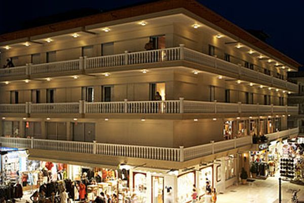 Почивка в Гърция, Хотел REGINA MARE 3*