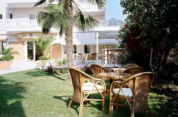 Хотел IONI HOTEL 3*